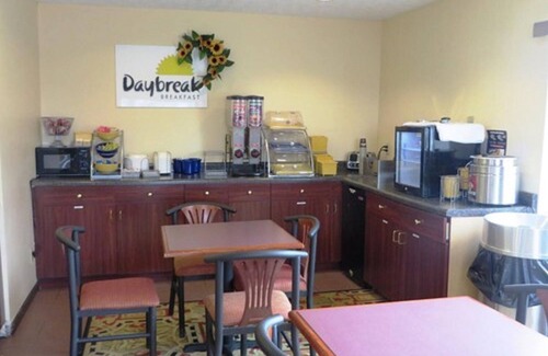 Plainfield Hotel | Days Inn by Wyndham Plainfield