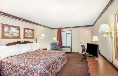 St. Pauls Hotel | Days Inn by Wyndham Saint Pauls