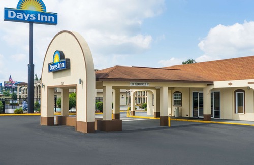 Statesville Hotel | Days Inn by Wyndham Statesville