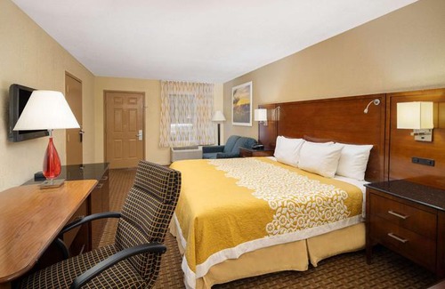 Thomaston Hotel | Days Inn by Wyndham Thomaston