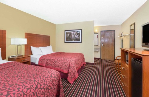 Newton Hotel | Days Inn by Wyndham Newton
