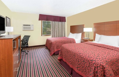 Newton Hotel | Days Inn by Wyndham Newton
