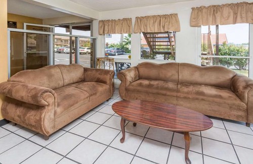 Patton Hotel | Days Inn by Wyndham in San Bernardino