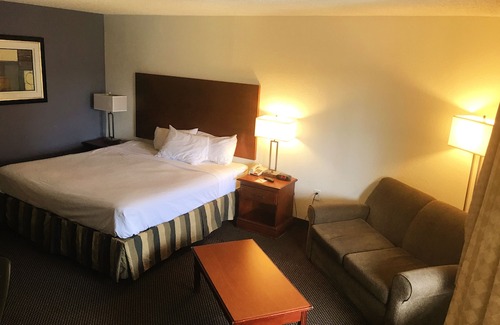 Tillmans Corner Hotel | Days Inn & Suites by Wyndham Mobile