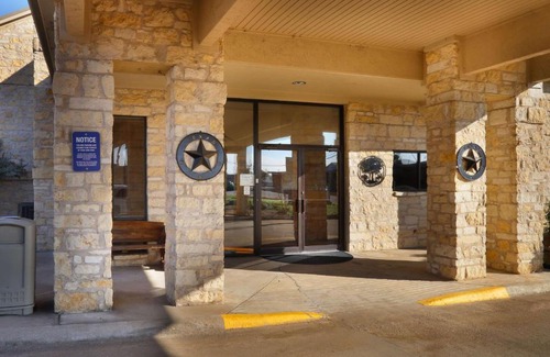 Llano Hotel | Days Inn & Suites by Wyndham Llano