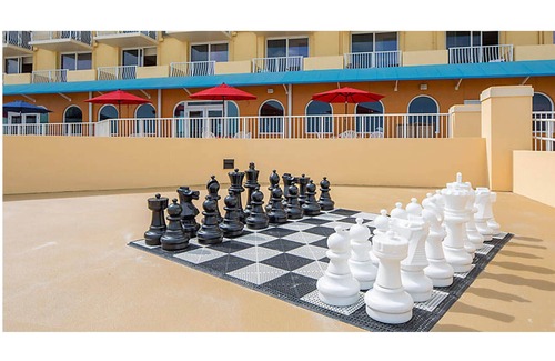 Ormond Shores Apartment | Daytona- BIKE WEEK Underground Parking- Oceanfront Studio-