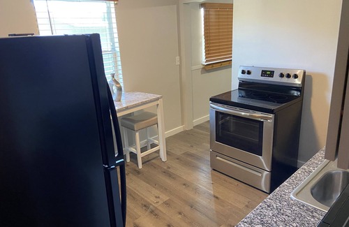 St. Petersburg House | Dazzling 2/1 near Gulfport/St. Pete beach