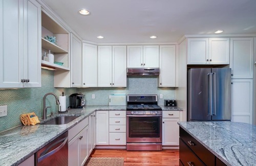 Seabrook Island House | Dazzling 3BR/2BA Summerwind Cottage! Screened Porch! Amenity Cards Available!