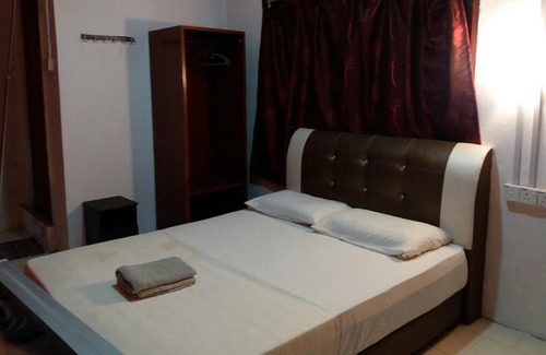 Teluk Cempedak Hotel | De Chempedak Guest House No 6 7 8