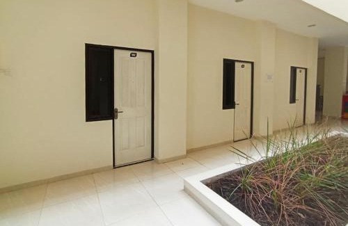 Madiun Hotel | De Corner 2 Madiun RedPartner