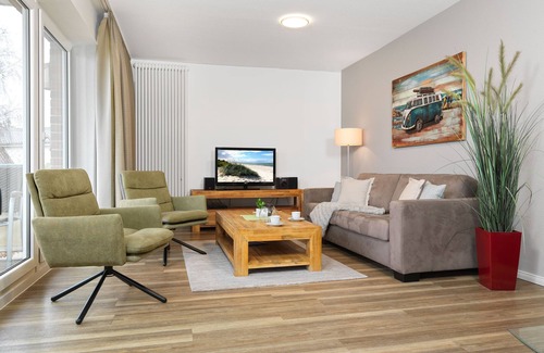 Insel Poel Apartment | Apt. Strandkrabbe - Luxury vacation with harbor views!