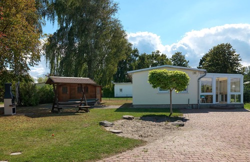 Insel Poel House | Bungalow LAETITIA - In a peaceful central location in Timmendorf Strand.