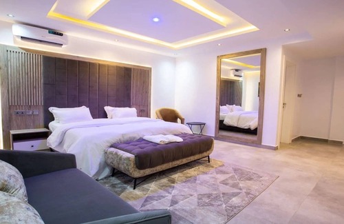 Ibadan Hotel | De Manchy hotels & suites