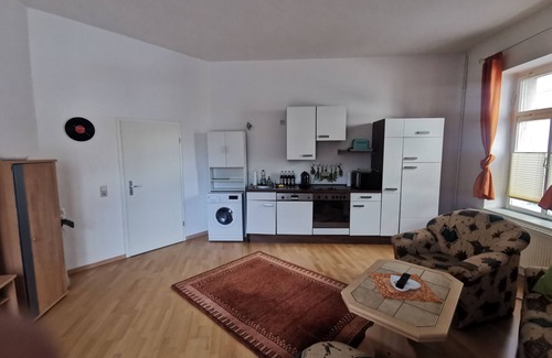 Naundorf Apartment | Apartment with balcony, only 200 meters from the village square Altkötzschenbroda on the Elbe cycle path.