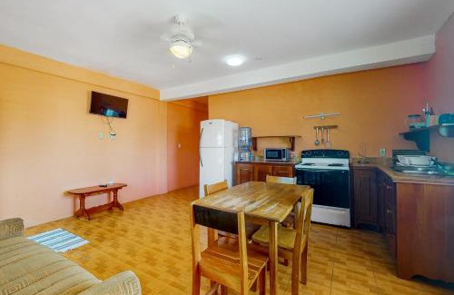 Caye Caulker Apartment | De Real Macaw