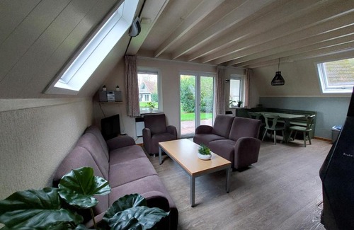 Gramsbergen Resort | De Vecht, 124 - centraal gelegen aan vijver
