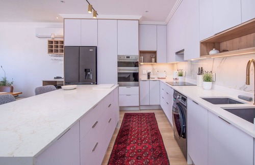 Stellenbosch Central Apartment | De Waal Grandeur Apartment - Stellenbosch CBD Luxury Stay