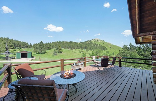 Deadwood Cabin | Deadwood's Blessing to the Black Hills. Moon Mountain Paradise