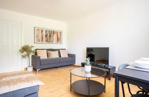 Livingston House | Deanswood House
