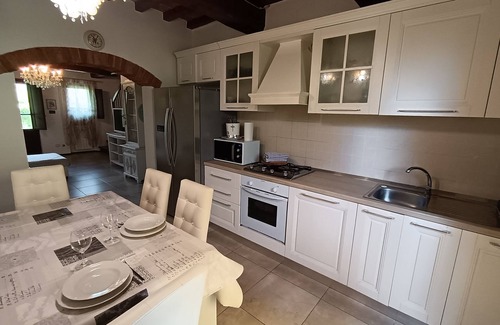 Le Piazze House | Debora's House, apartment in residence with shared pool