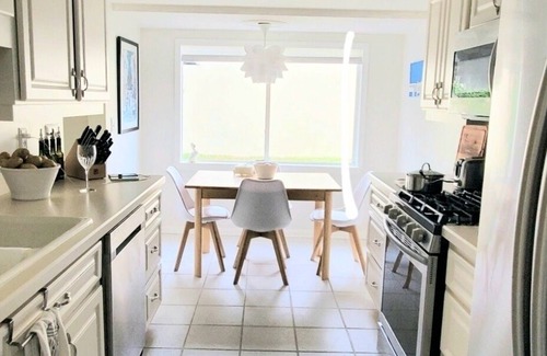 St Andrews House | <:>< DEC -JAN WINTER SPECIALS, COURSE VIEW, 2 /2 CLOSE 2 BEACH, RESTAURANTS,POOL