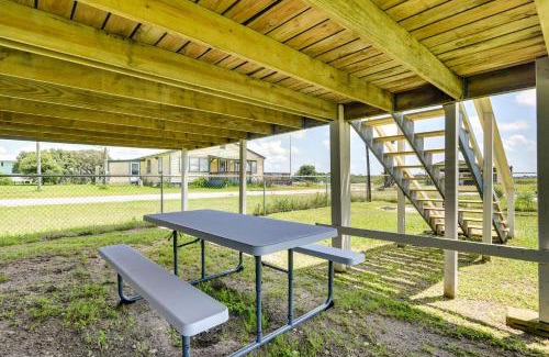 Freeport House | Deck and Fenced-In Yard Texas Escape!