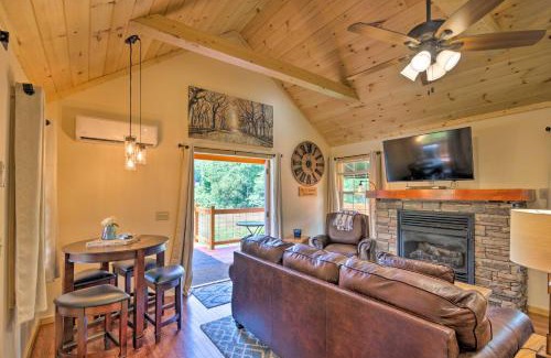 Cherokee House | Deck and Hot Tub Bryson City Riverfront Cabin!