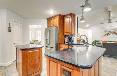 Heber Springs Cottage | Deck & Gas Grill: Riverfront Home in Heber Springs