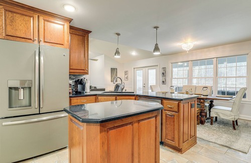 Heber Springs Cottage | Deck & Gas Grill: Riverfront Home in Heber Springs