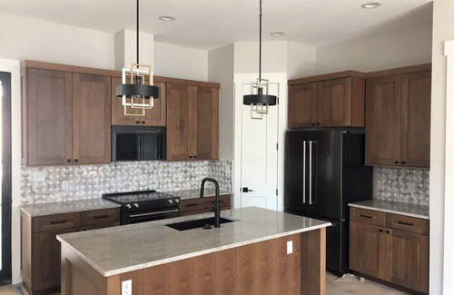 Hancock House | Decked-Out near DKR Stadium and UT 4-bedroom NEW house in the Heart of Austin!
