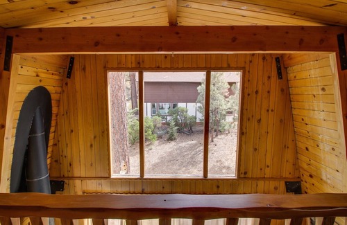 Summit Estates Cabin | Decorated for Christmas! Walk to Snow Summit! Pet friendly!