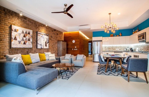 Emiliano Zapata Condo | Dedicated workspace, Pool, Gym | Romantic Zone 2BR