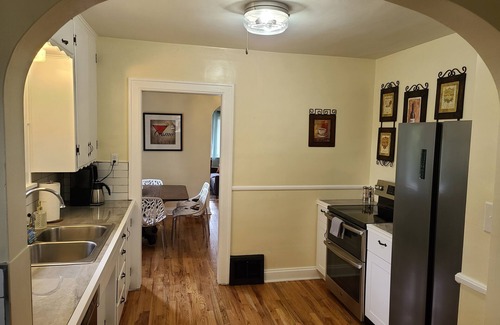 Cheyenne House | Dee's Cottage, Central, Entire Home, Pet Friendly.