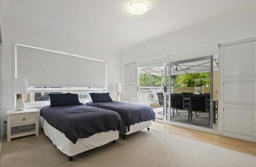 Brisbane Waterfront Apartment | Deep Blue Apartment 1 Tangalooma