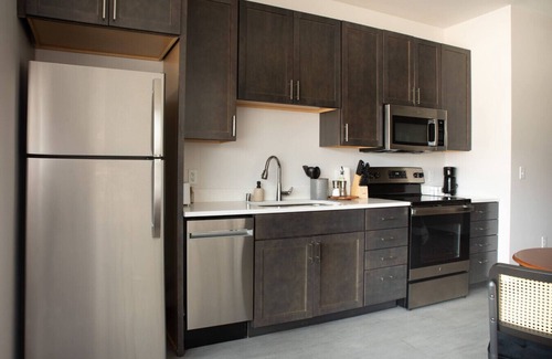 Westown Apartment | Deer District Studio Apt JC8 - One Block from Fiserv and Baird