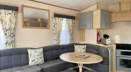 Ingoldmells Apartment | dees caravan lettings kingfisher elm 453