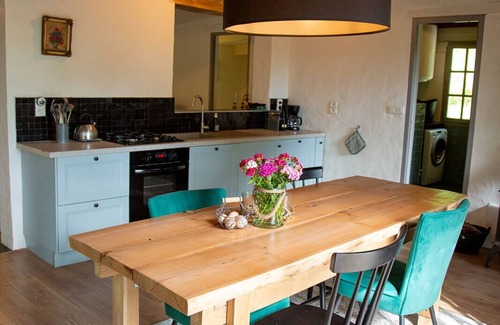 Sainte-Foy-de-Longas House | Deffé Dordogne - charming cottage in the woods with hot tub