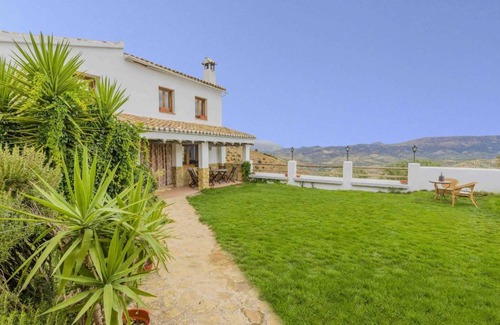 Algarinejo House | Dehesa de las Casas Algarinejo by Ruralidays