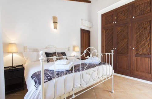 Deia Villa | Deia Villa Sleeps 6 Pool Air Con WiFi T456666