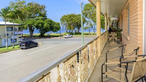 Bongaree House | 'deja Blue'