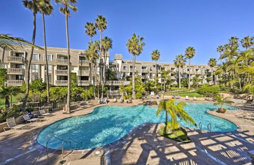 Townsite Apartment | Deja Blue Oceanside Condo on Beach with Pools!