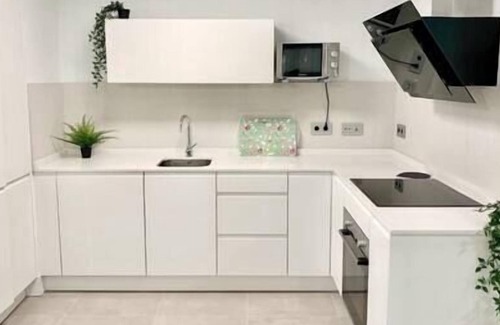 Las Palmas de Gran Canaria Apartment | Deluxe Beach Flat w Garage by Canary365