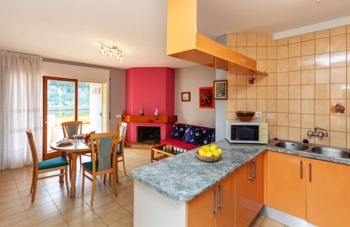 L'Escala Apartment | Del Lago by Interhome