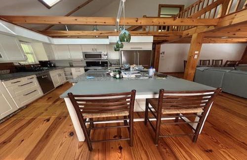 Lackawaxen House | Delaware River Poconos Riverfront Masthope