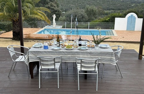 Sao Bras de Alportel Cottage | Delightful 3 Bedroom Farmhouse with Private Pool and large Gardens