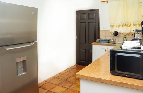 Ottleyʼs Apartment | Delightful 2-bedroom apartment with AC in Cayon at the historic Brighton Estate