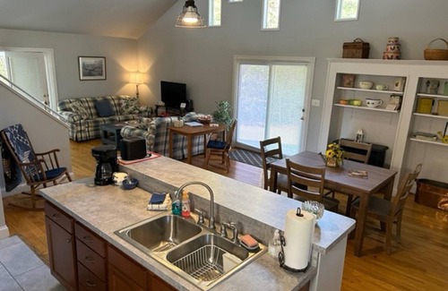 Campton Cottage | Delightful 2 bedroom cottage