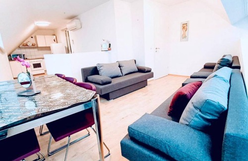 Leopoldstadt Apartment | Delightful 2 Level 2BR Apt in central location