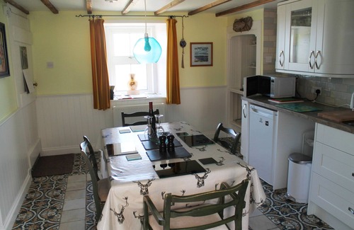 Avoch Cottage | Delightful Historic Fishermans Cottage By The Sea In Lovely Conservation Area