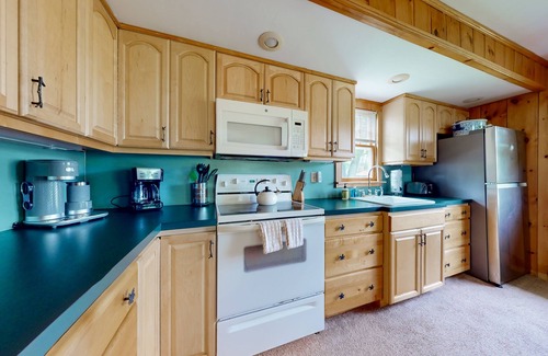 Lake George House | Delightful home close to Lake George with grill & fireplace